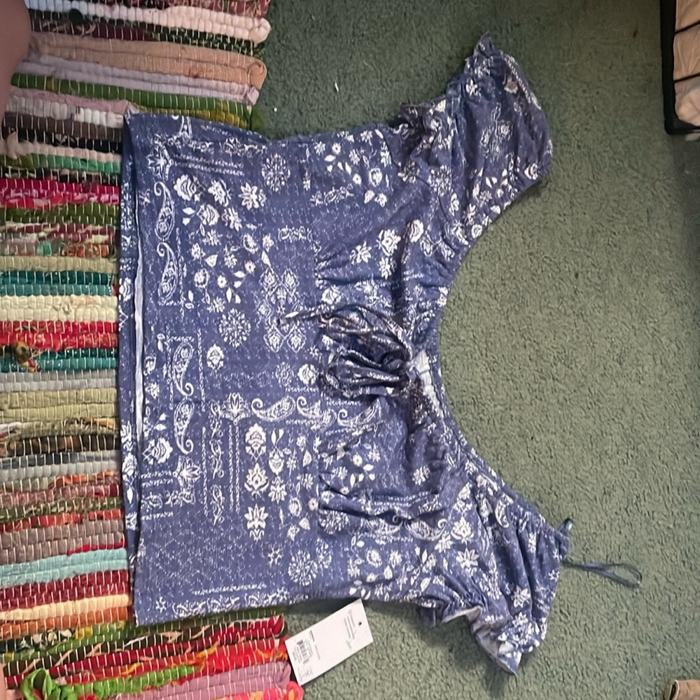 Denim-blue babydoll sleeve crop blouse